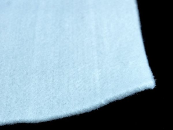 土工布成品保護措施和出現(xiàn)問題時的處理方法