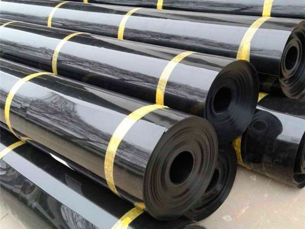 魚(yú)塘專(zhuān)用防滲膜有哪些優(yōu)點(diǎn)